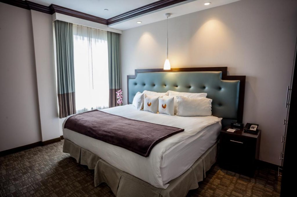 Condor Hotel Brooklyn Photo