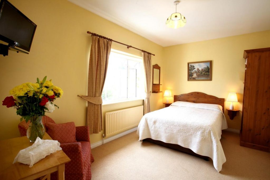 Brooklodge Bed and Breakfast, Westport Photo